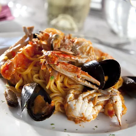 Otel And Restaurant My 3*