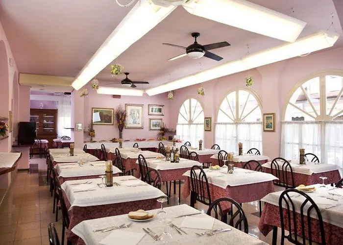 Hotel And Restaurant My 3*