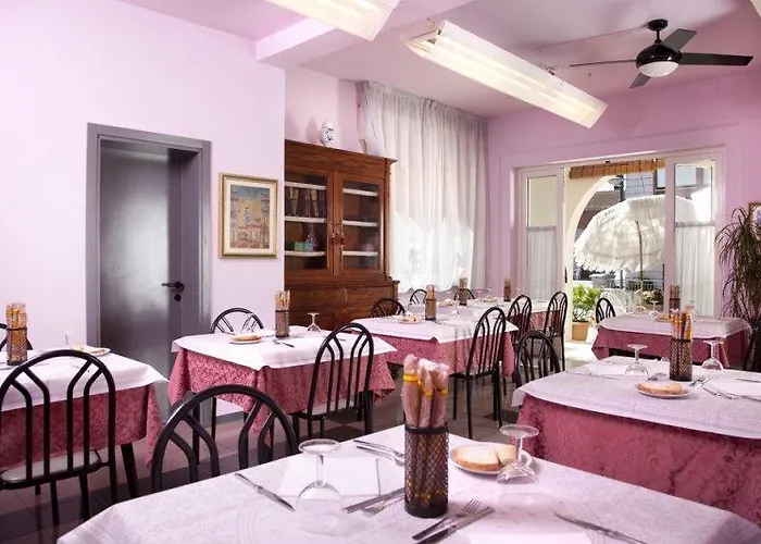 Hotel And Restaurant My 3*