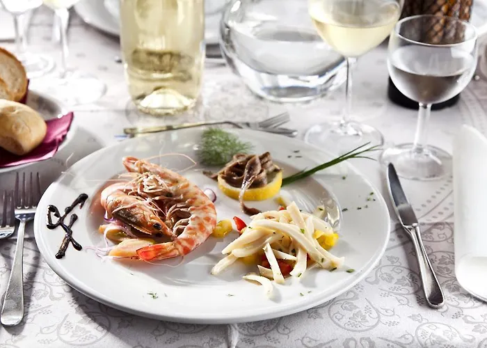 Hotel And Restaurant My 3*